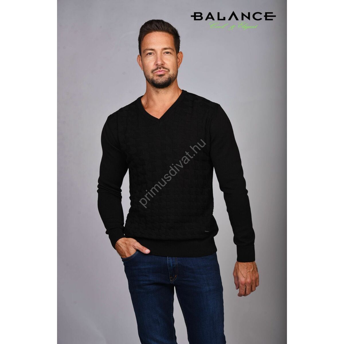 Balance V-nyakú, 3D mintás elejű fekete vékony kötött Velmor pulóver