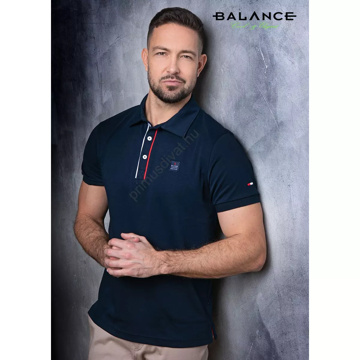 Balance sötétkék rugalmas pamut anyagú rövid ujjú, gombos-galléros nyakú Inter póló, gombolópántján piros-fehér díszítéssel