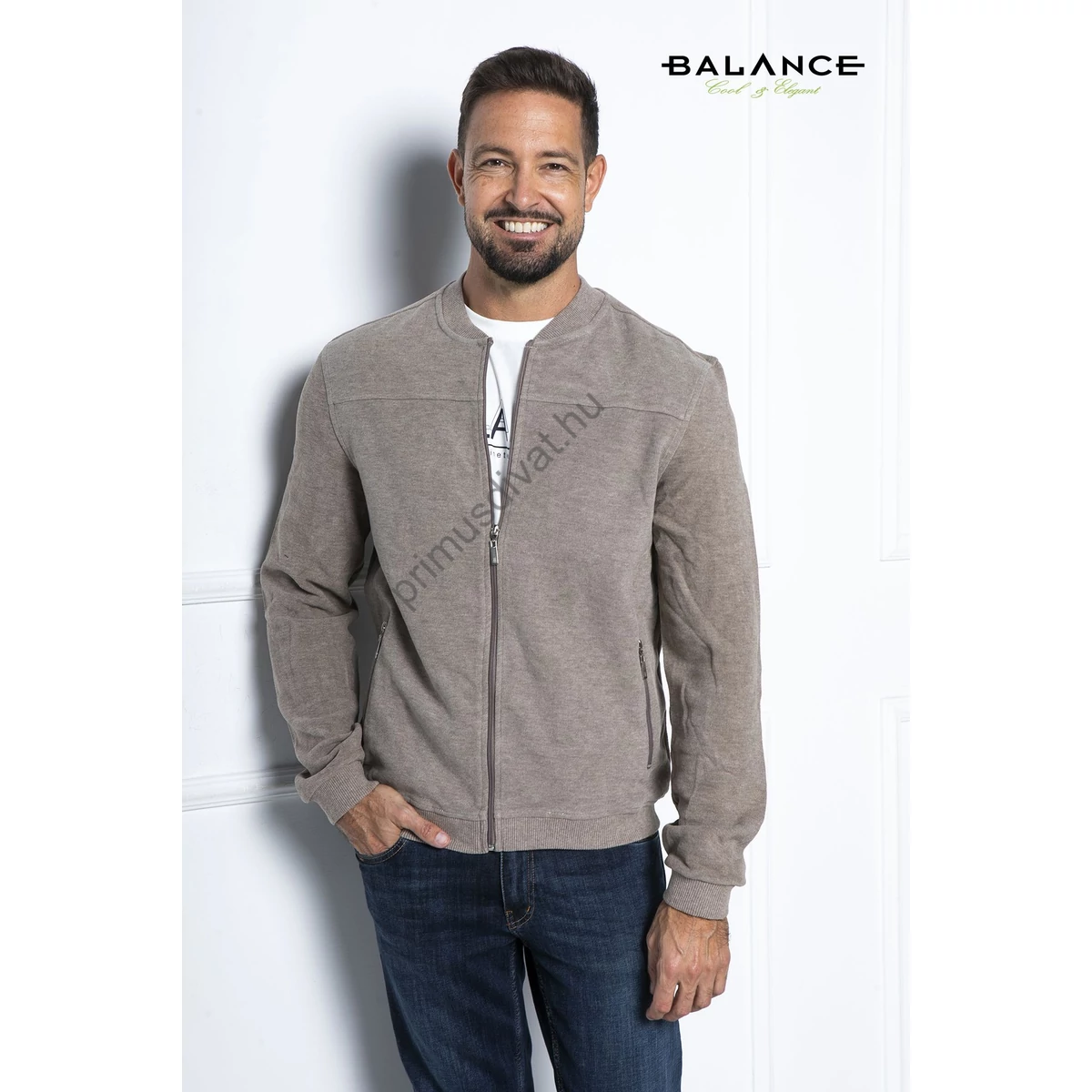 Balance vastag, puha pamut anyagú bomber fazonú bézs színű, cipzáras, zsebes Selbomb kardigán