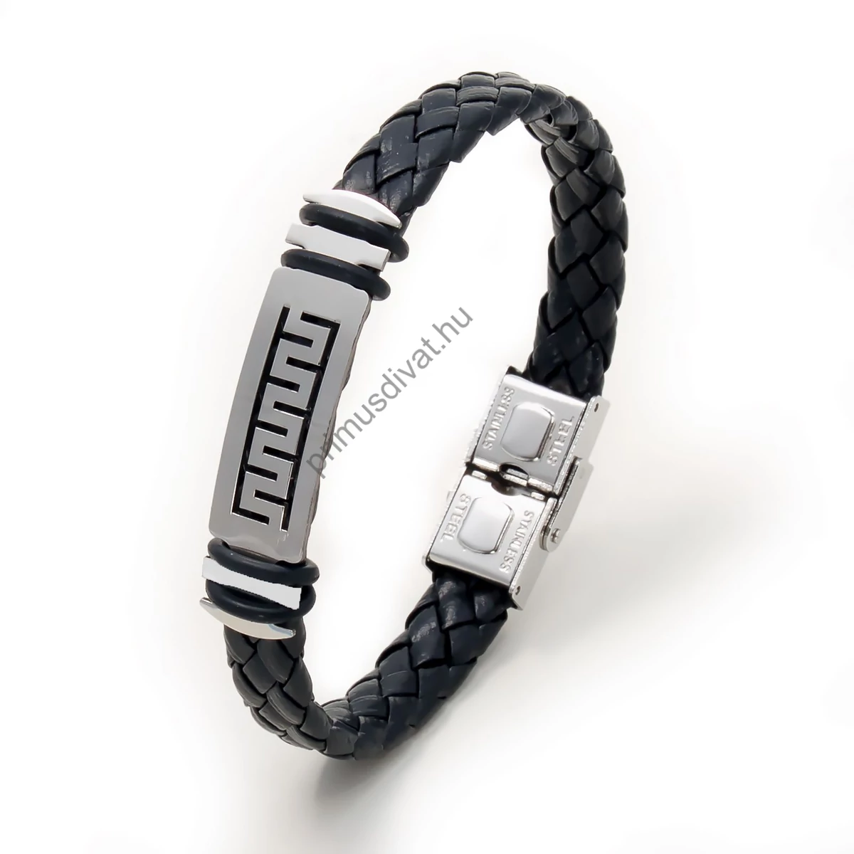 Fekete fonott bőr férfi karkötő, ezüst színű lézervágott görög mintás acél dísszel, kapcsos záródással