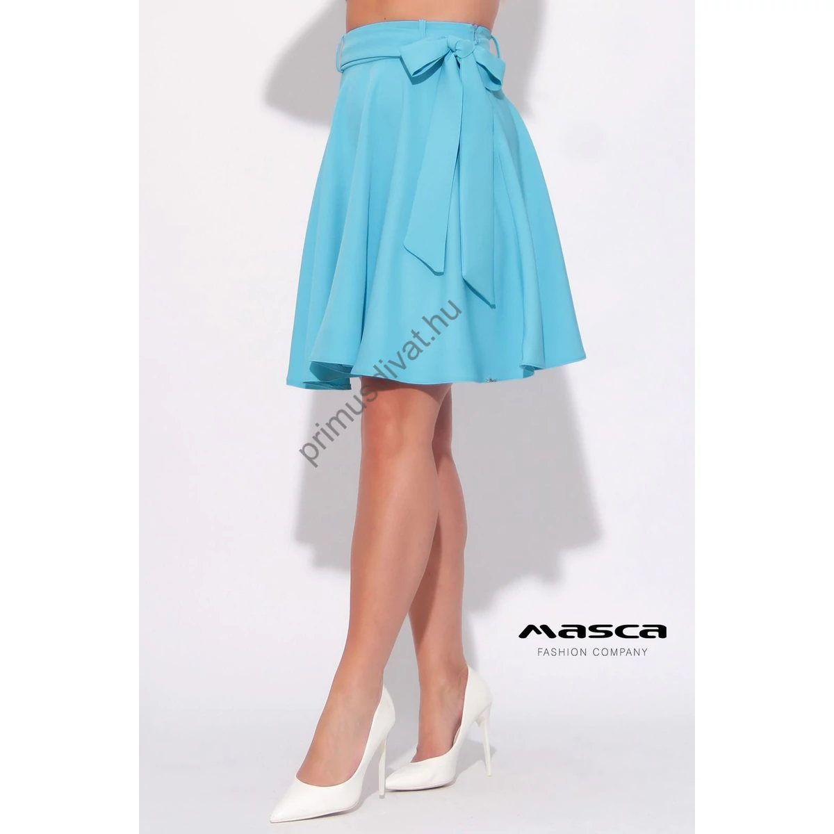 Masca Fashion loknis világoskék szoknya, anyagából készült megkötős övvel