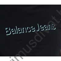 Balance környakas fekete rövid ujjú Bigpuff póló, mellén dombornyomott, árnyékolt márkafelirattal