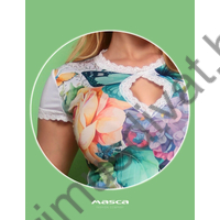 Masca Fashion csipkeszegélyes csepp-kivágott dekoltázsú, színes virág és pillangómintás fehér rövid ujjú szűk felső