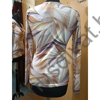 Masca Fashion őszi színárnyalatú mintás, elején fodorszegélyes nyitható patentos záródású, hosszú ujjú szűk felső