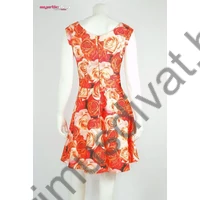 Mystic Day tüllel összefogott hasított dekoltázsú, korallos-narancs rózsamintás ujjatlan loknis alkalmi ruha, tüll szegélyes szatén alsószoknyával