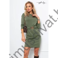 Mystic Day pamut hatású, kekizöld színű, ejtett nyakú hosszú ujjú Tekla ruha, anyagából készült rugalmas, arany színű csatos övvel. Cipzár nélküli belebújós fazon
