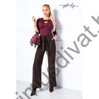 Mystic Day hosszú ujjú szűk sötét fukszia színű Daria felső, kivágott dekoltázsán arany színű fém dísszel