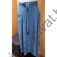 Mystic Day farmer hatású, nem rugalmas anyagú, részekből szabott lenge Szilvia szoknya zsebekkel, anyagából készült megkötős övvel, hátán cipzárral záródik