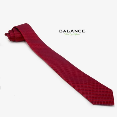 Balance anyagában szövött fekete mintás keskeny bordó selyem nyakkendő Balance anyagában szövött fekete mintás keskeny bordó selyem nyakkendő