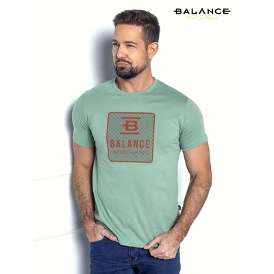Balance környakas pasztellzöld rövid ujjú Rage póló, mellén nagyméretű narancs-barna márkafeliratos nyomattal Balance környakas pasztellzöld rövid ujjú Rage póló, mellén nagyméretű narancs-barna márkafeliratos nyomattal
