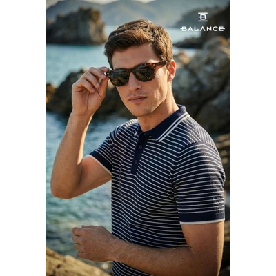 Balance vékony kötött szellős anyagú, kék-fehér csíkos galléros-gombos rövid ujjú Bonn póló