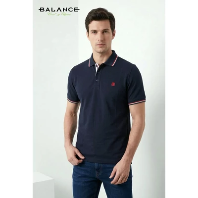 Balance galléros-gombos rövid ujjú Coz Inter sötétkék piké póló, gallérján és ujján fehér-piros csíkbetétekkel, mellén márkalogós hímzéssel