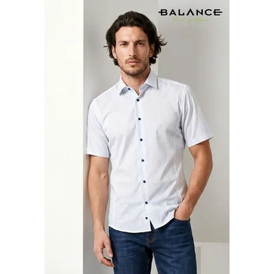 Balance normál galléros, fehér alapon nyomott kék aprómintás rugalmas pamutszatén, karcsúsított szabásvonalú slim-fit rövid ujjú alkalmi Wenz ing