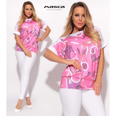 Masca Fashion vállra húzható csónaknyakú, rózsaszín mintás fehér lezser rövid ujjú felső, csípőjén széles passzéval Masca Fashion vállra húzható csónaknyakú, rózsaszín mintás fehér lezser rövid ujjú felső, csípőjén széles passzéval