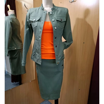 Mystic Day rugalmas bengalin anyagú keki Frida szoknya, ezüst színű gombokkal